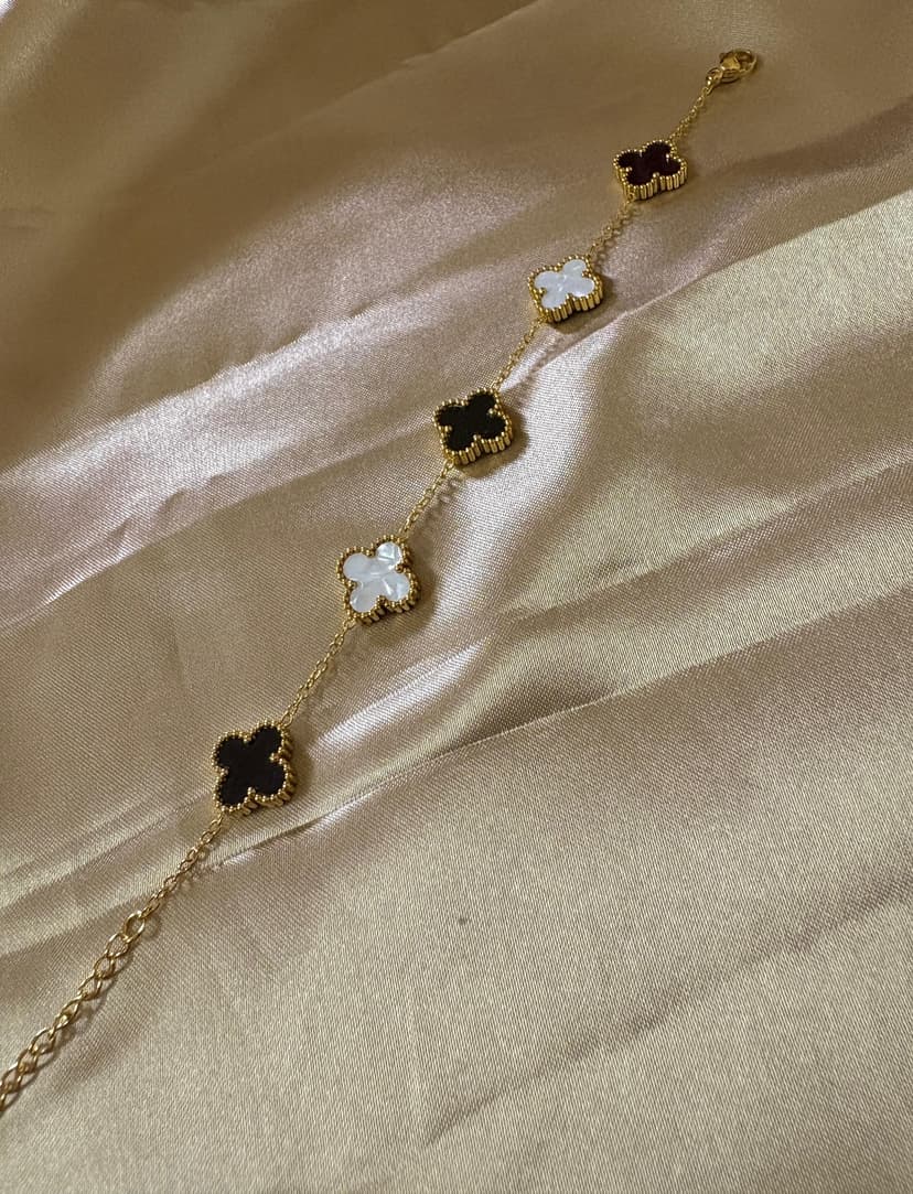 B&W CLOVER VANCLEEF BRACELET