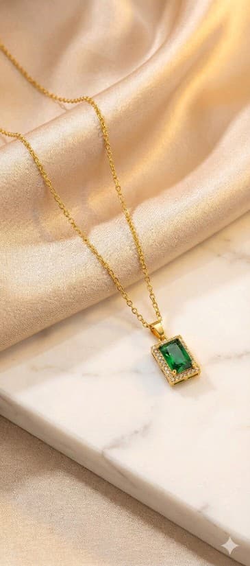 EMERALD GREEN NECKCHAIN